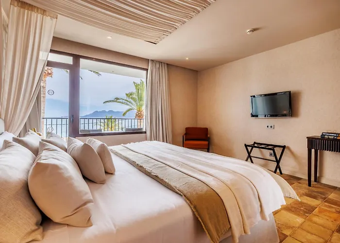 Otel Hoposa Uyal 4 Sup