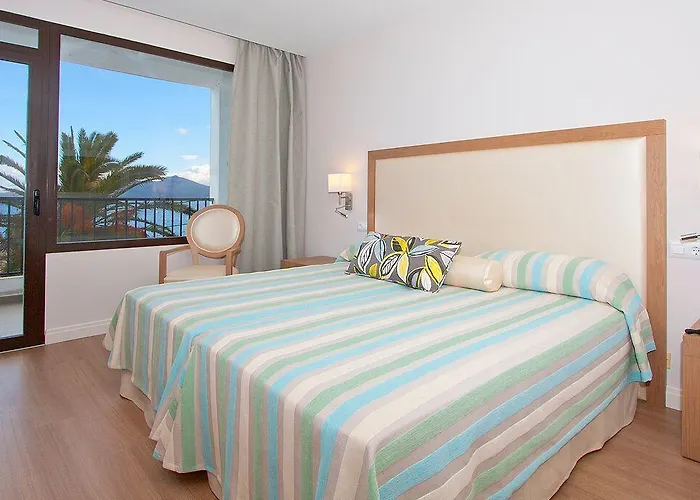 Hoposa Uyal 4 Sup Otel