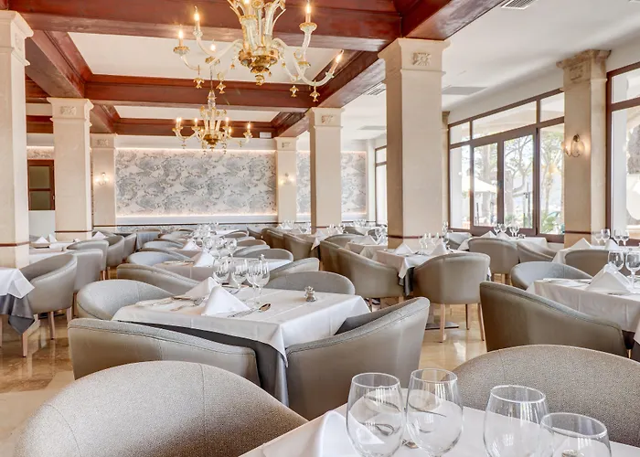 Hoposa Uyal 4 Sup Otel 4*