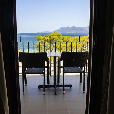Hoposa Uyal Otel 4*