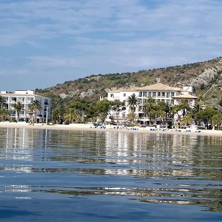 Hoposa Uyal Otel 4*