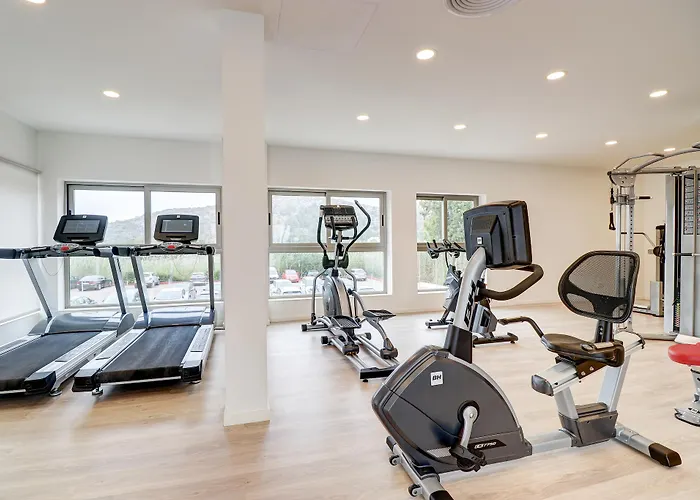 Hoposa Uyal 4 Sup Otel 4*