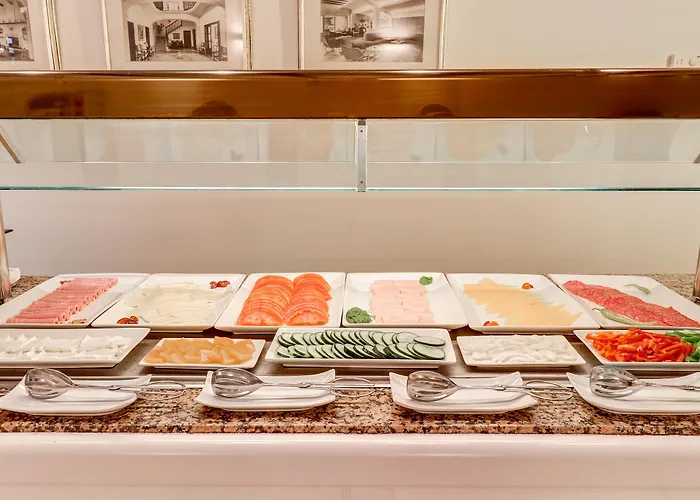 Готель Hoposa Uyal 4 Sup 4*