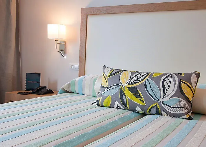 Hoposa Uyal 4 Sup Порт-де-Польєнса