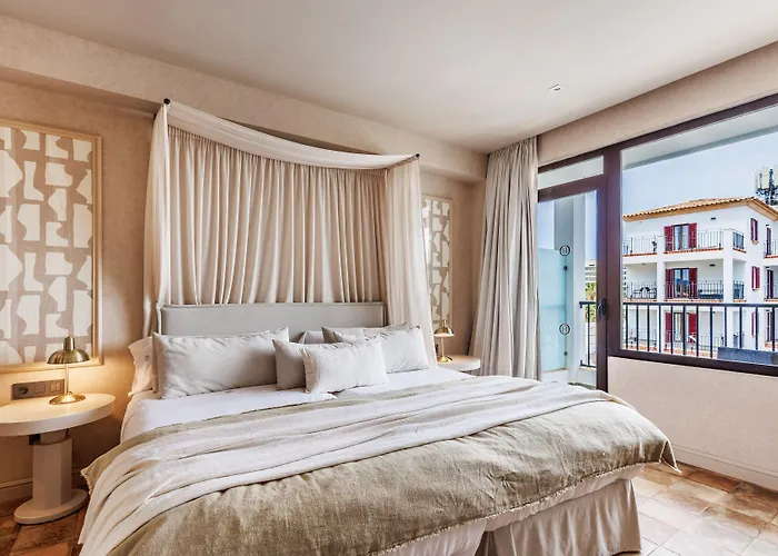 Hoposa Uyal 4 Sup 4* بورت دي بوينسا